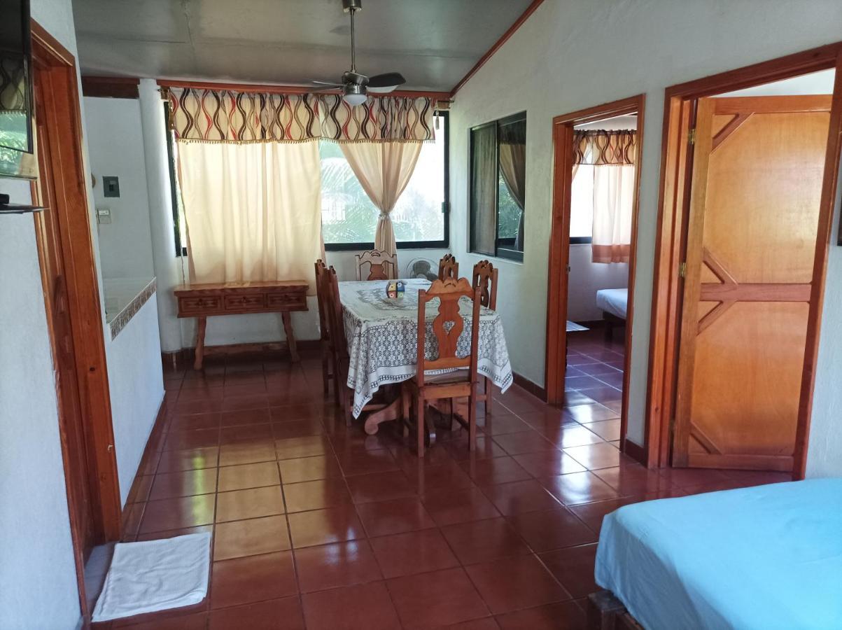 Hotel Villa Tulipanes Zihuatanejo Buitenkant foto